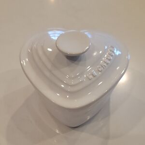 Like New Le Creuset White Heart Ramekin